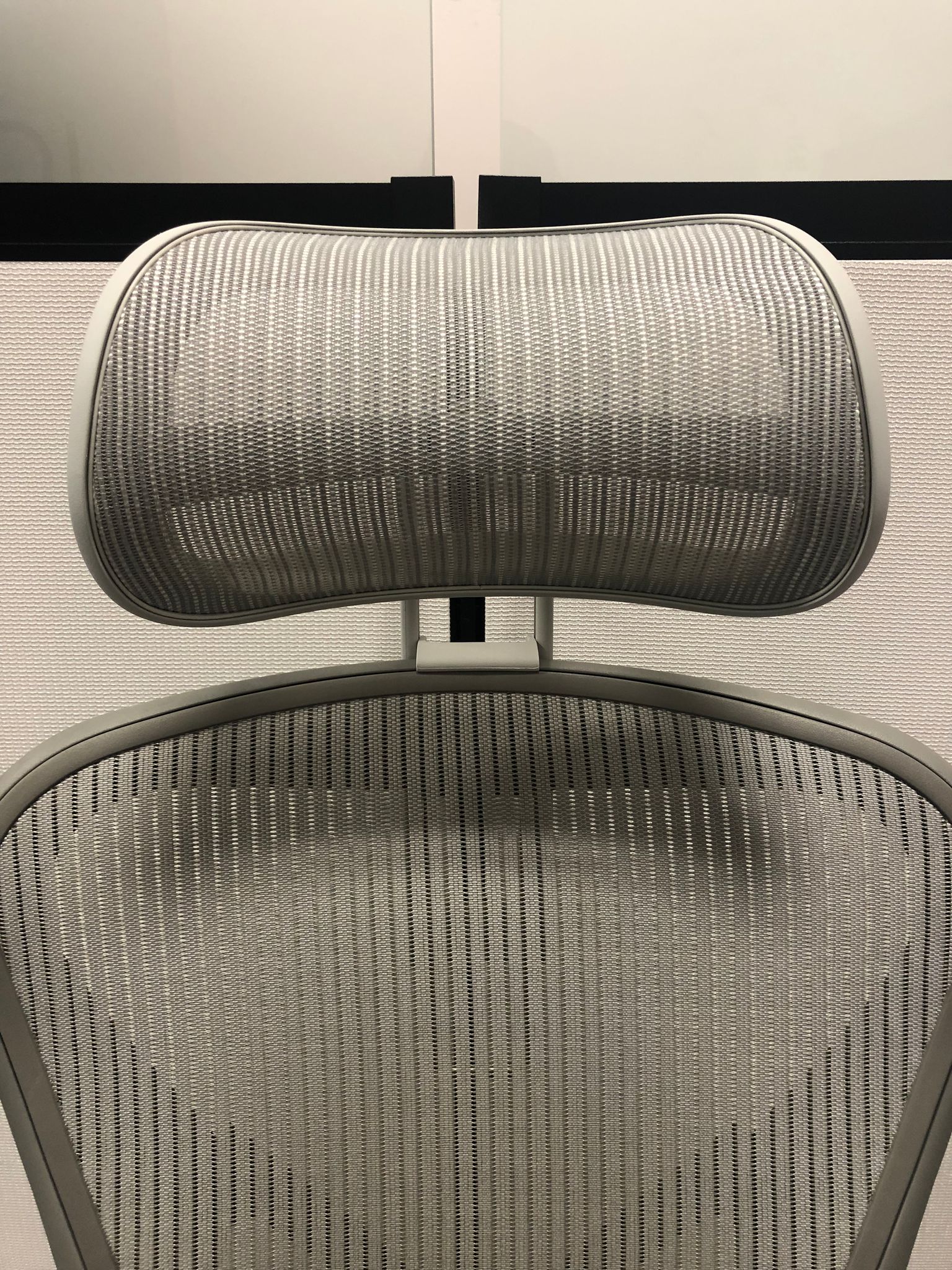 Atlas Suspension Headrest for Herman Miller Aeron Classic Chair